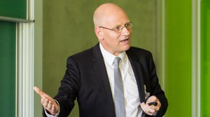 Thomas_Mikolajick_Vorlesung_crop
