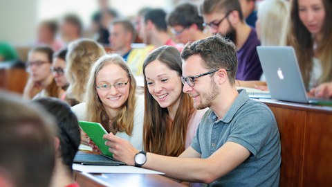 Studierende im Hörsaal